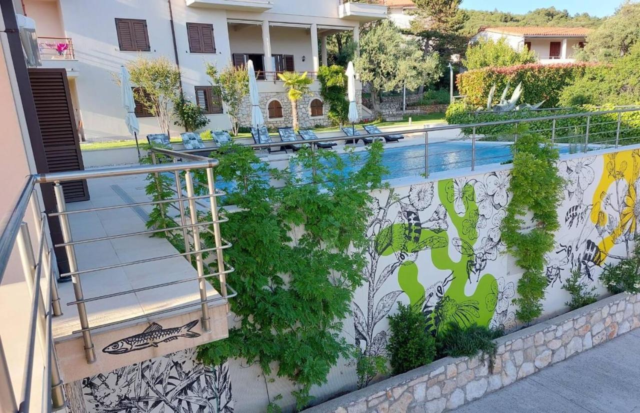 E&T Apartments With A Beautiful Pool Rabac Kültér fotó