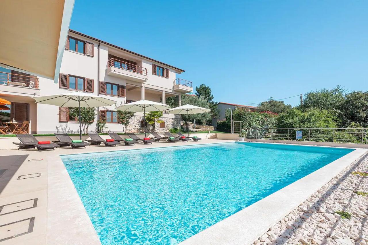 E&T Apartments With A Beautiful Pool Rabac Kültér fotó